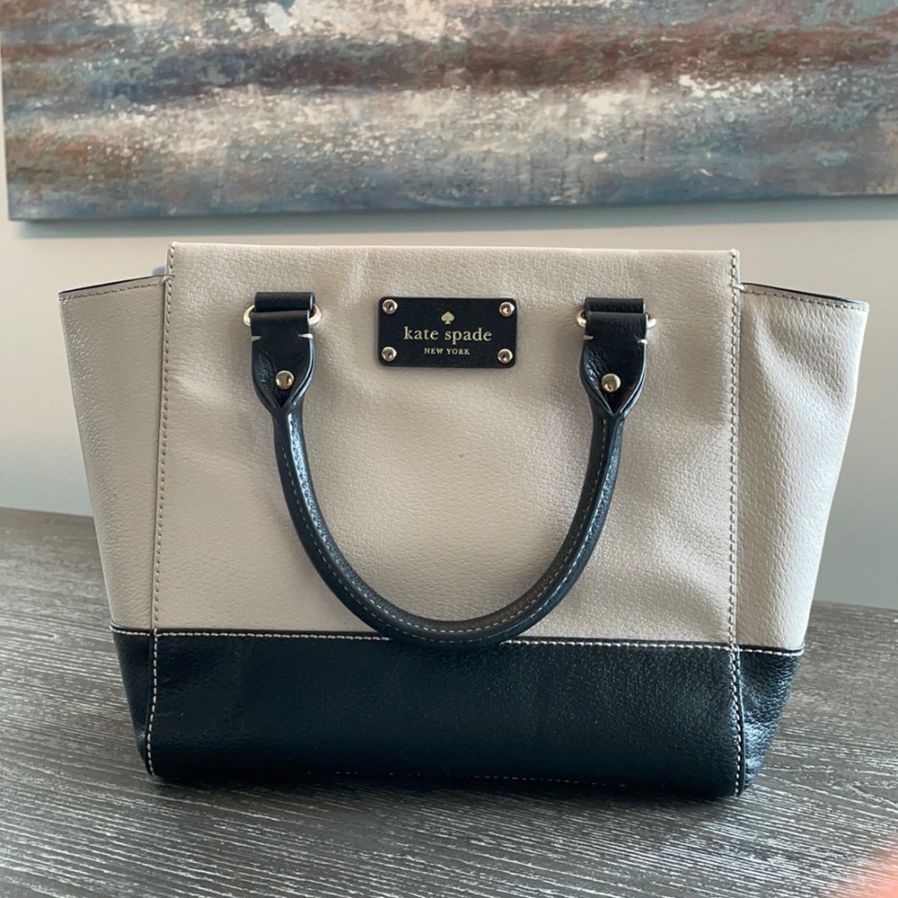 Kate Spade Small Leather Purse missing the shoulder strap 10”L X 9”L X 5”W